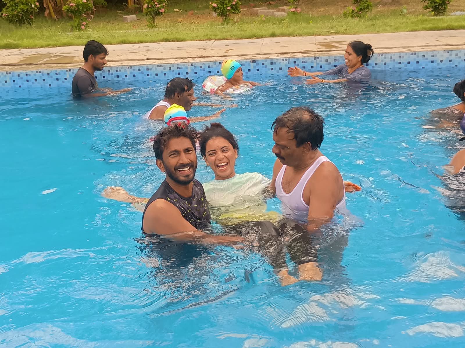 Family gathering photo 5